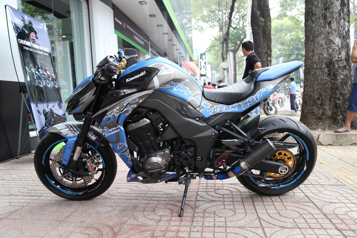 Tân trang Kawasaki Z1000 đón năm mới